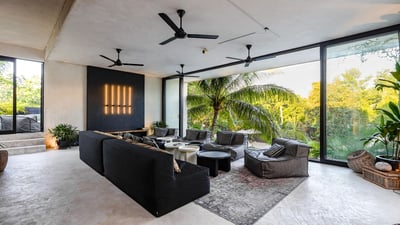 Luxury Villa Photo #34