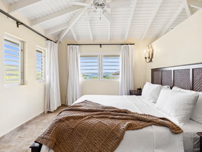 Luxury Villa Photo #56