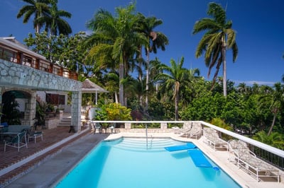 Luxury Villa Photo #2