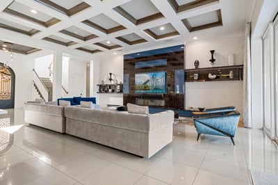 Luxury Villa Photo #12