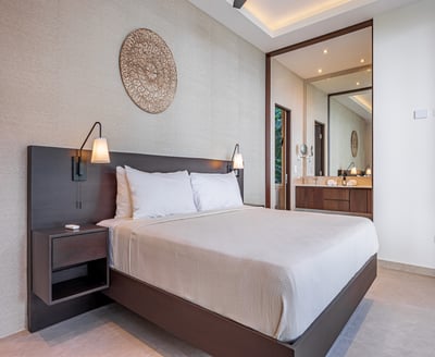 Luxury Villa Photo #30
