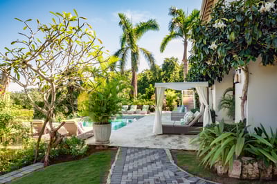 Luxury Villa Photo #3