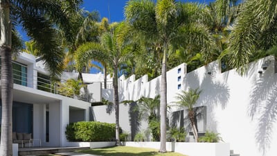 Luxury Villa Photo #16