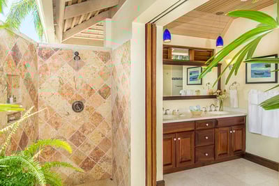 Luxury Villa Photo #18