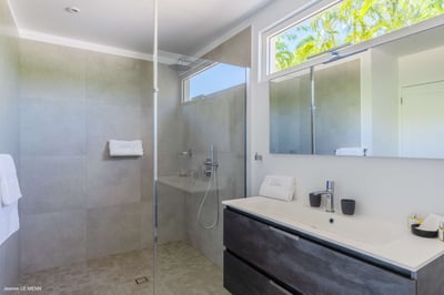 Luxury Villa Photo #28