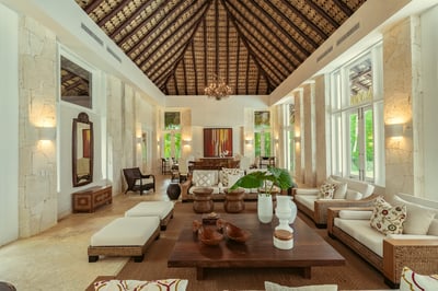 Luxury Villa Photo #12