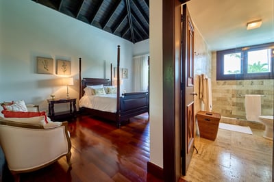 Luxury Villa Photo #51