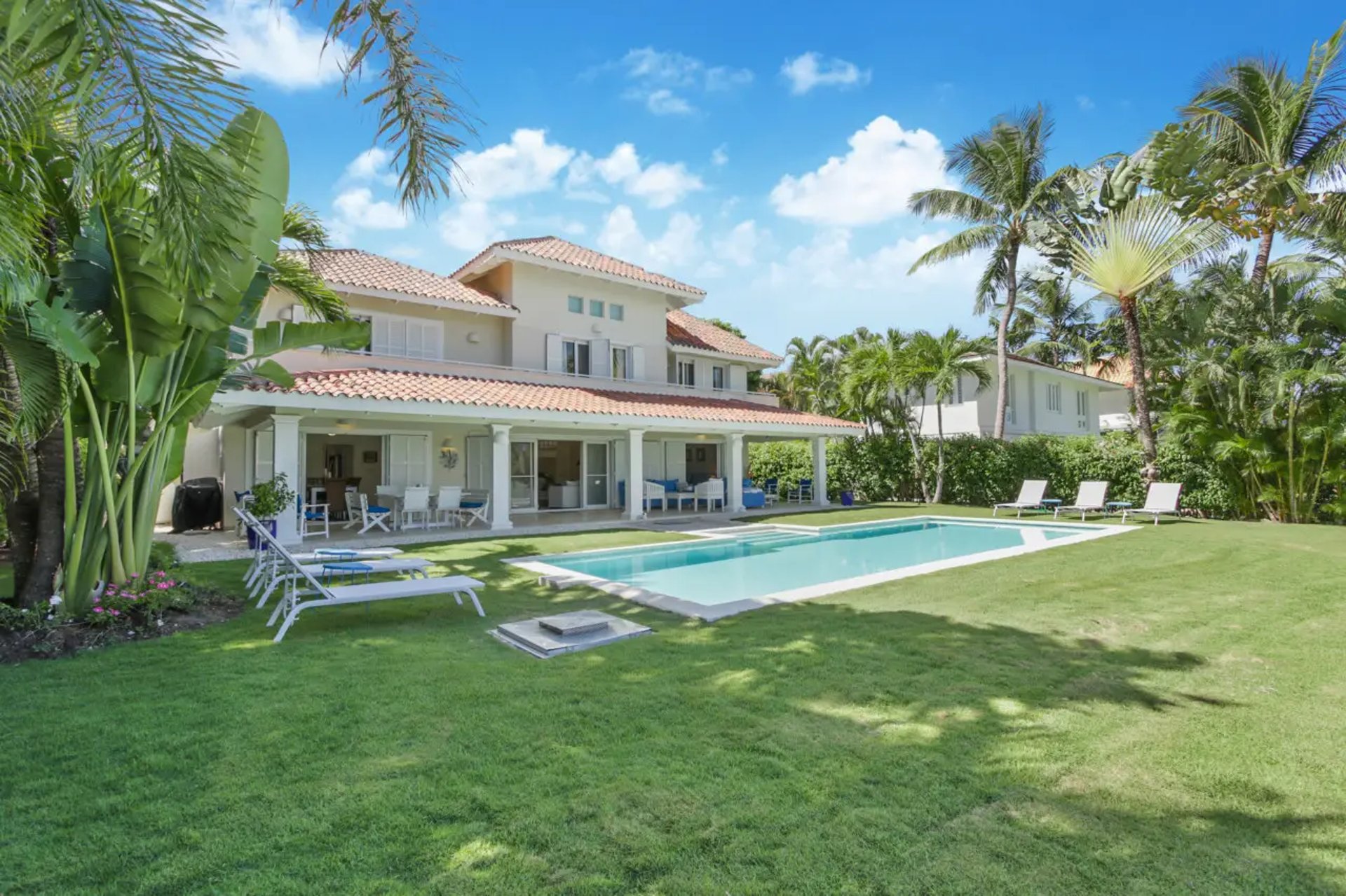 Serena Villa - 1