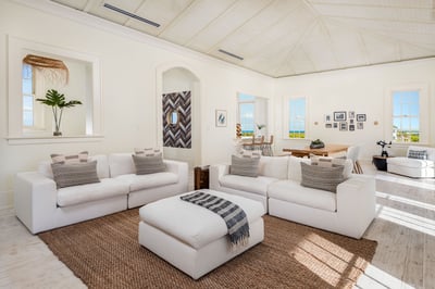 Luxury Villa Photo #8