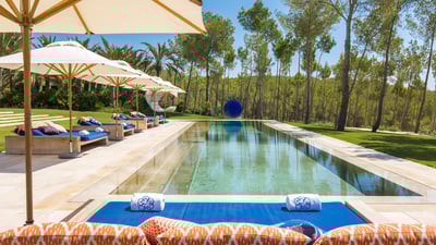 Luxury Villa Photo #4