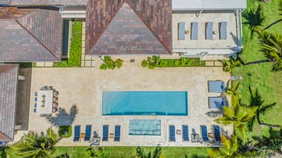 Luxury Villa Photo #4
