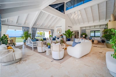 Luxury Villa Photo #11