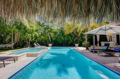 Luxury Villa Photo #8