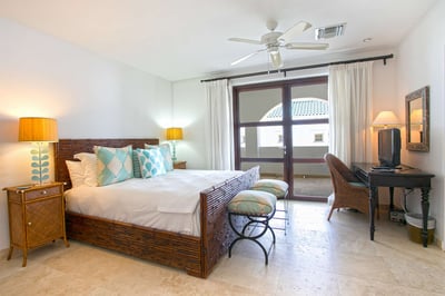 Luxury Villa Photo #22