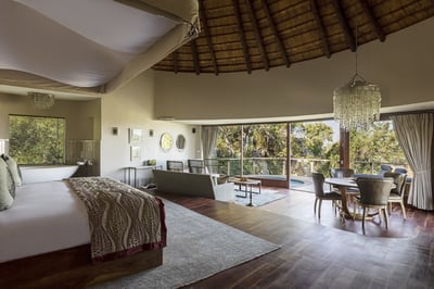 Luxury Villa Photo #3