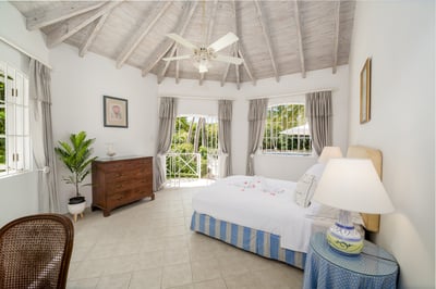Luxury Villa Photo #25