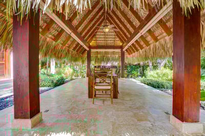 Luxury Villa Photo #14