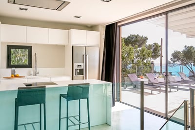 Luxury Villa Photo #16
