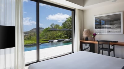 Bedroom 2: Located on the main level. King size bed, air conditioning, HD-TV, Dish network, App