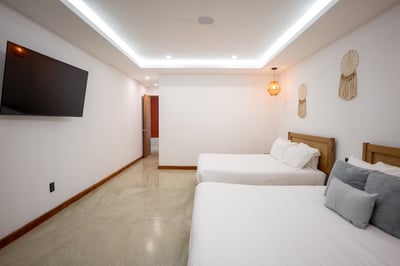 Luxury Villa Photo #35