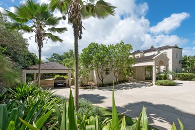 Luxury Villa Photo #15