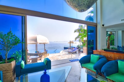 Luxury Villa Photo #23