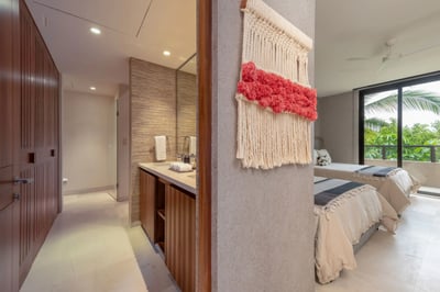 Luxury Villa Photo #43