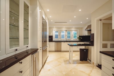 Tortuga D9 - Newly renovated golf villa located just steps from private beach