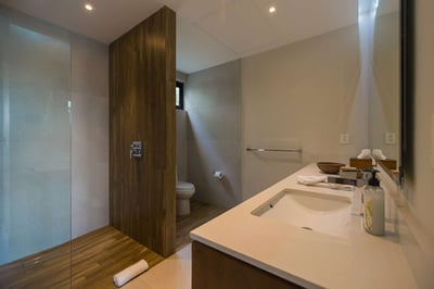 Luxury Villa Photo #35