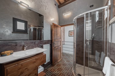 Luxury Villa Photo #38