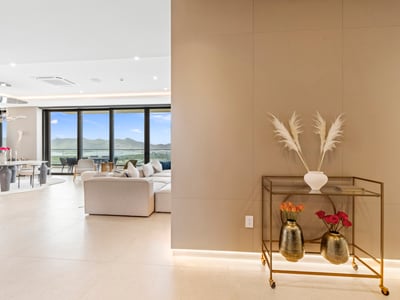 Luxury Villa Photo #16