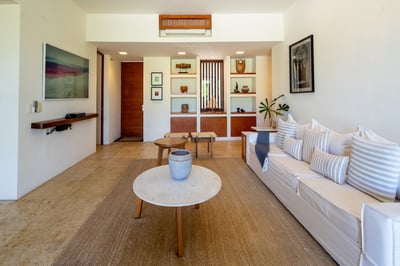 Luxury Villa Photo #9