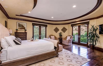 Luxury Villa Photo #23