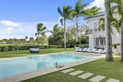 Luxury Villa Photo #2