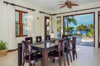 Luxury Villa Photo #17