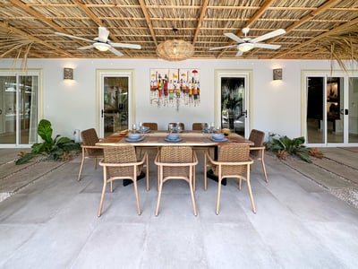 Luxury Villa Photo #16