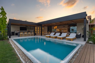 Luxury Villa Photo #4