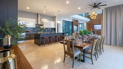 Luxury Villa Photo #23