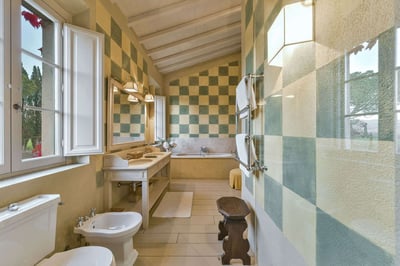 Luxury Villa Photo #19