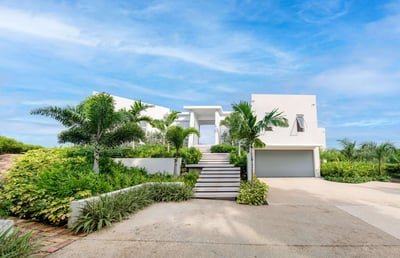 Luxury Villa Photo #5