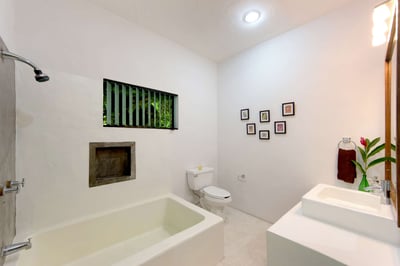 Luxury Villa Photo #40