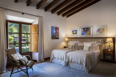 Luxury Villa Photo #18