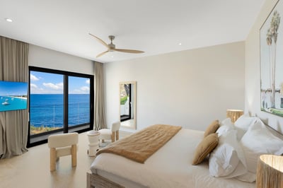 Luxury Villa Photo #37