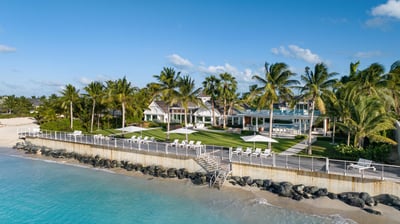 Luxury Villa Photo #41
