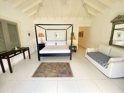 Luxury Villa Photo #43