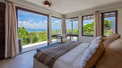 Luxury Villa Photo #15