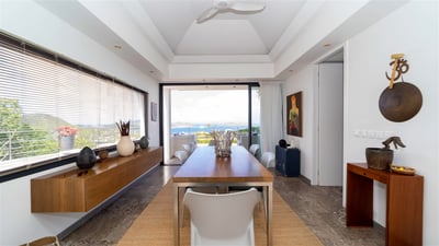 Kitchen & Dining Area