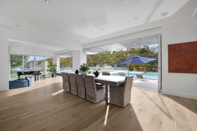 Luxury Villa Photo #21