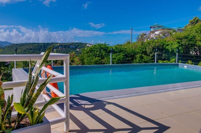 Luxury Villa Photo #7