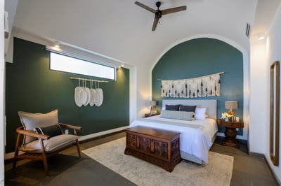 Luxury Villa Photo #32